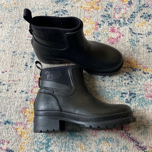 muck boots Shoes - Waterproof black liberty muck boot, size 8.
